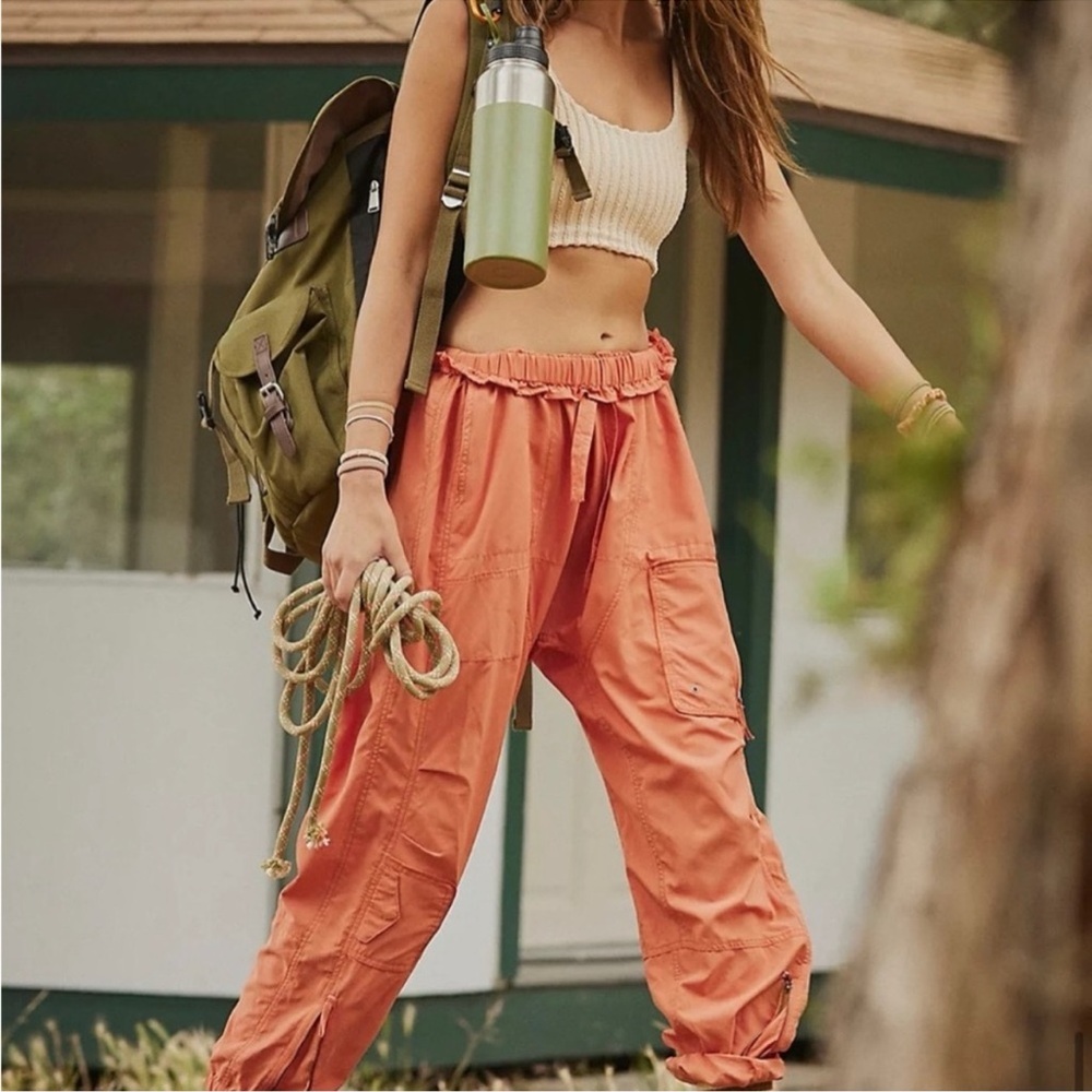 NWOT Womens Free People Movement Spring Trekker Pants Size Small Cargo Relaxed